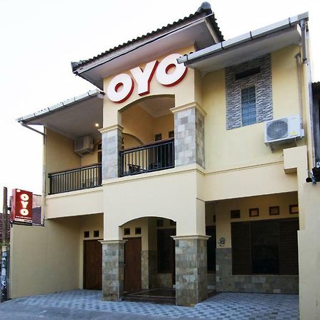 Oyo 931 Dara Dewi Homestay Yogyakarta Exterior photo
