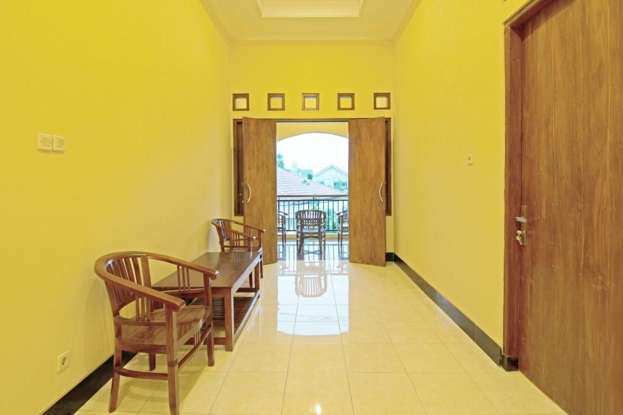 Oyo 931 Dara Dewi Homestay Yogyakarta Exterior photo